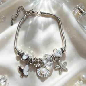 PULSERA PLATEADA CON DIJER DE CONCHA CON PERLA Y ESTRELLA DE MAR MARIPOSA BLANCA GGL-0002