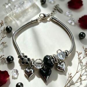PULSERA PLATEADA CON DIJES DE MULTIPLES CORAZONES METALICOS NEGRO GGL-0002