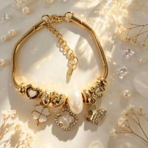 PULSERA DORADA CON DIJER DE MARIPOSA TREBOL DE CUATRO HOJAS BLANCA GGL-0003