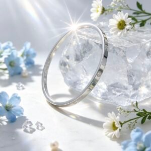 PULSERA RIGIDA FINA TIPO ARTIER CON STRASS PLATEADA MS-3002