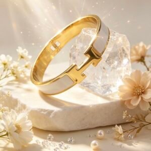 PULSERA RIGIDA TIPO HERMES DORADA MS-3017 BLANCO GRANDE