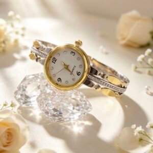 RELOJ PULSERA PARA MUJER LINEAS TRIPLES CON STRASS DORADO MS-3053