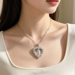 Collar Acero Virgen de Guadalupe corazón hueco con circonitas