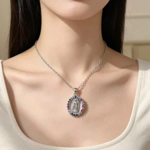 Collar Acero Virgen de Guadalupe óvalo con circonitas multicolores