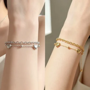 Pulsera doble con corazones